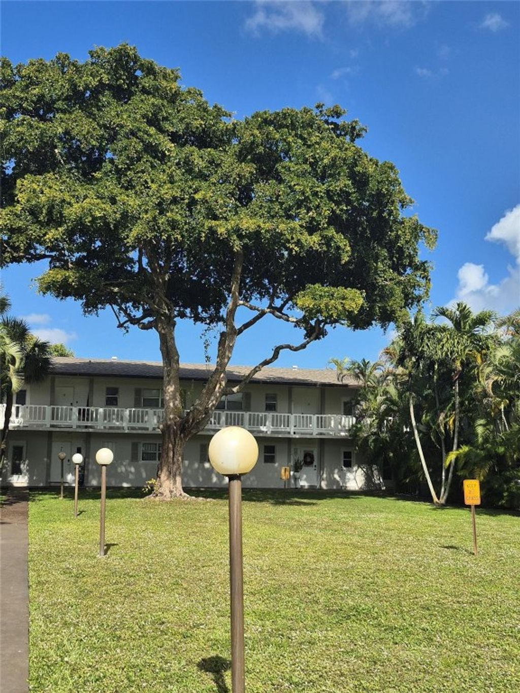 Photo of 550 SE 2nd Avenue #G22, Deerfield Beach, FL 33441 (MLS # F10544600)