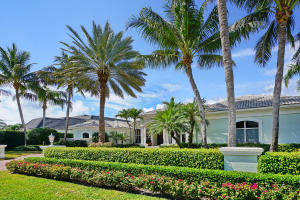 ROYAL PALM YACHT & COUNTRY CLUB - Residential