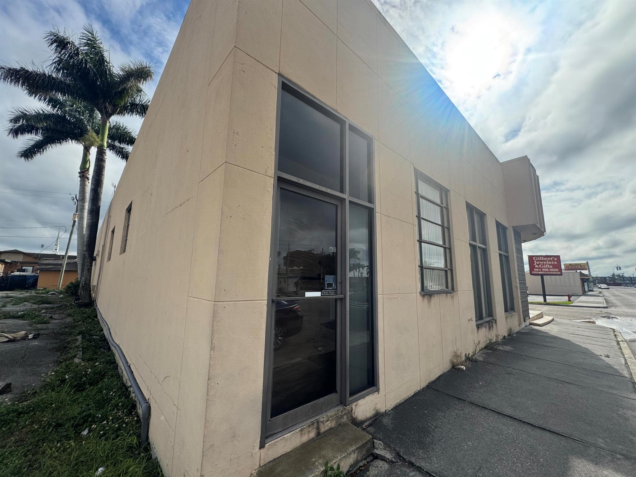40 SW Avenue B Avenue