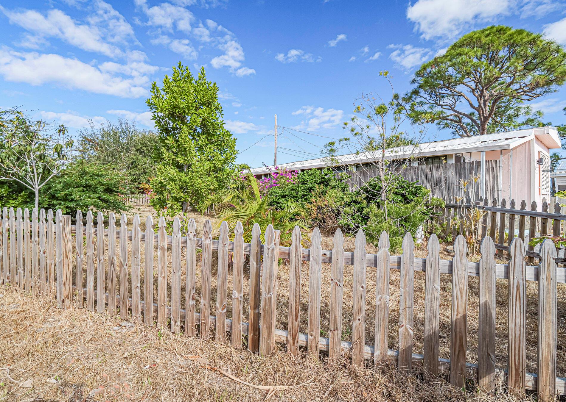 INDIAN RIVER ACRES - Residential