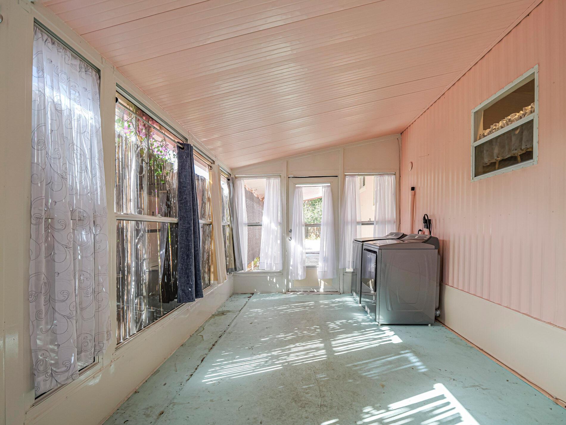 INDIAN RIVER ACRES - Residential