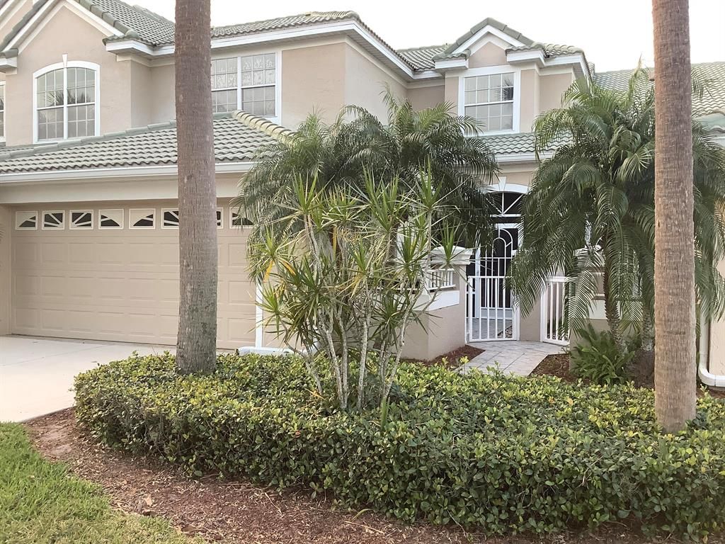 Photo of 1592 SW Harbour Isles Circle #76, Port Saint Lucie, FL 34986 (MLS # R10871971)