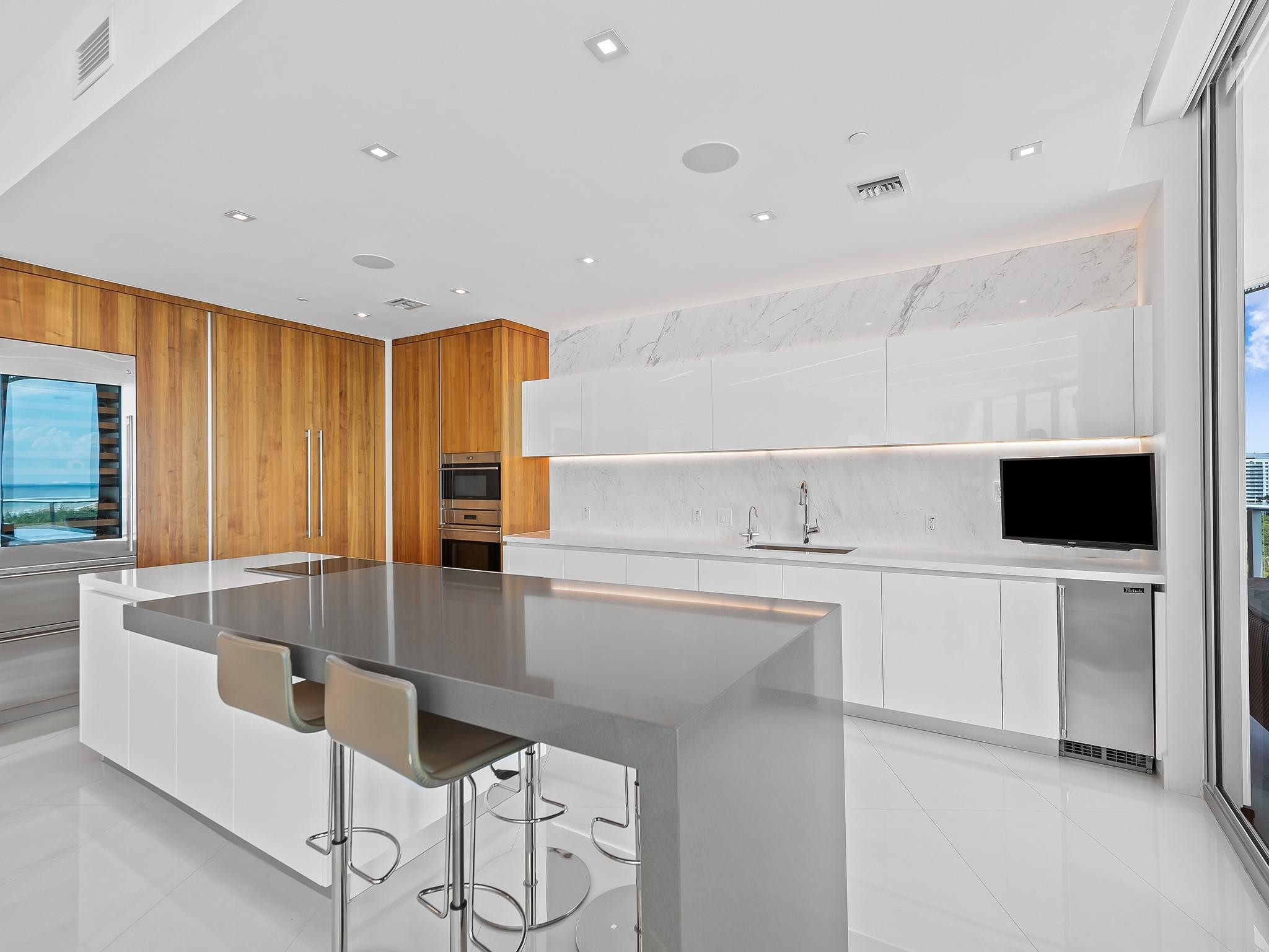 PARAMOUNT FT LAUDERDALE C - Residential