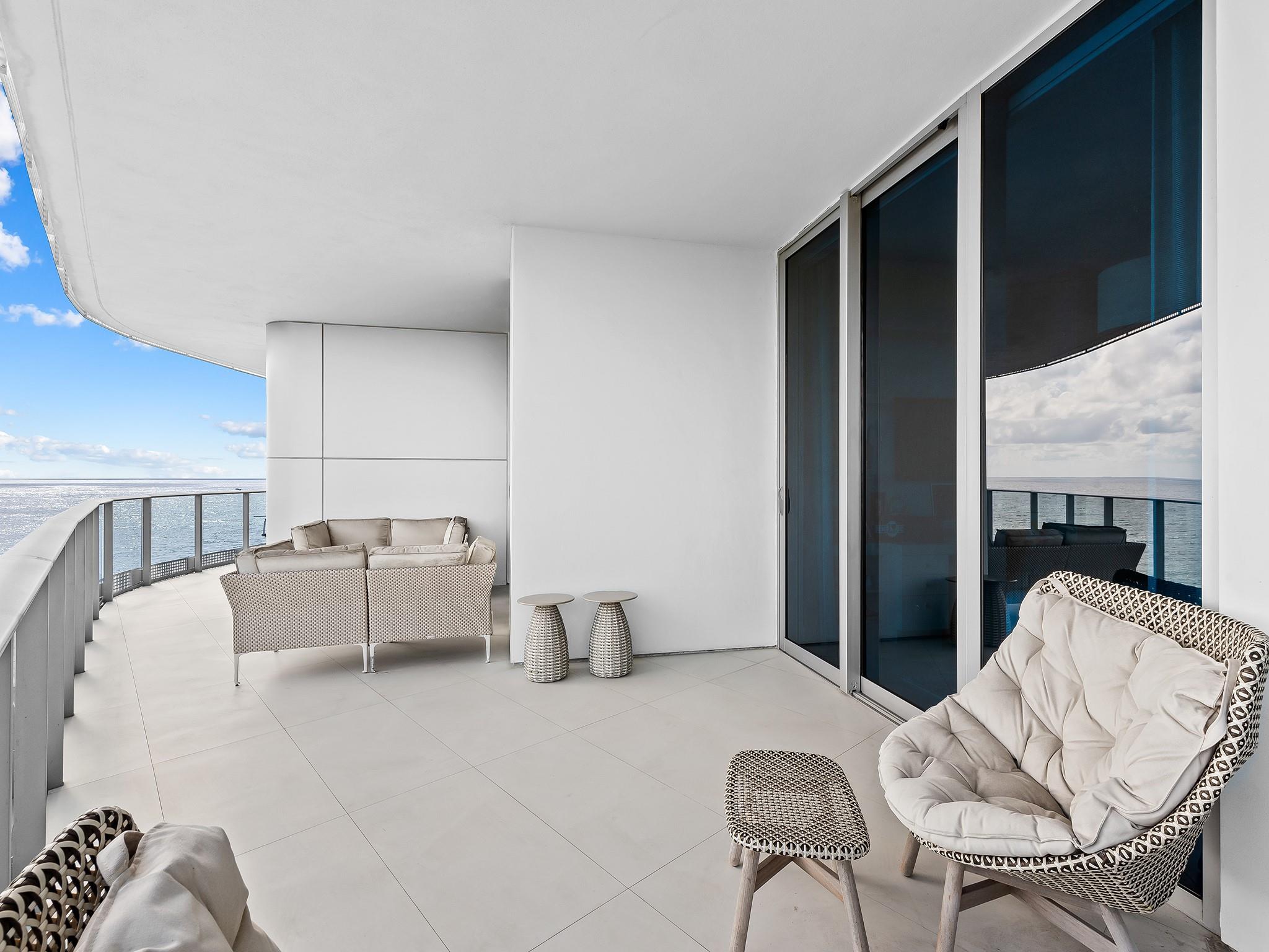 PARAMOUNT FT LAUDERDALE C - Residential