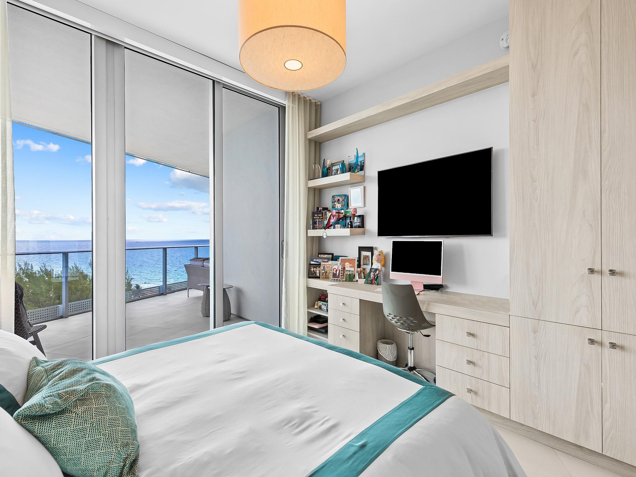 PARAMOUNT FT LAUDERDALE C - Residential