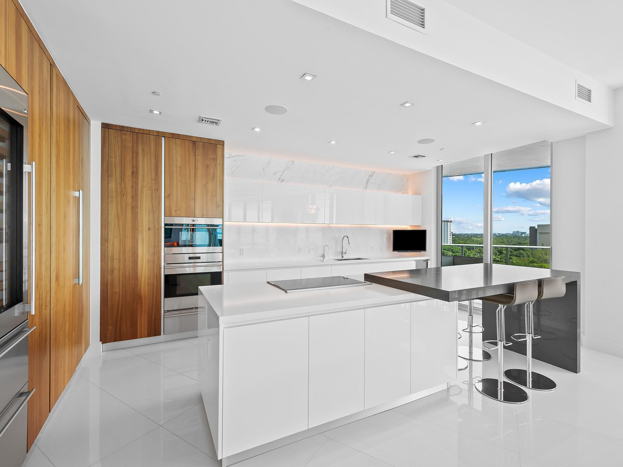 PARAMOUNT FT LAUDERDALE C - Residential