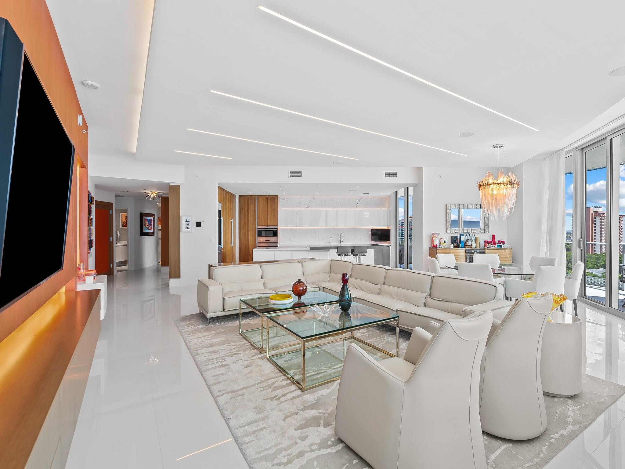 PARAMOUNT FT LAUDERDALE C - Residential