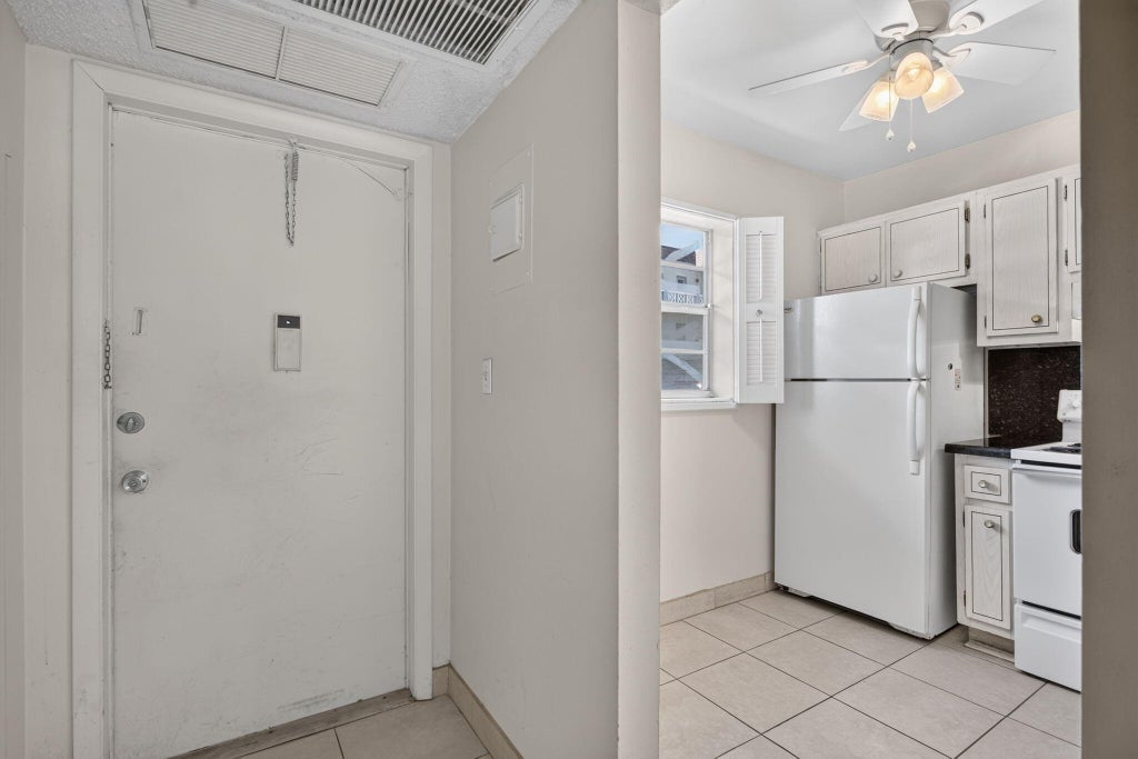 Photo of 5181 W OAKLAND PARK Boulevard #104, Lauderdale Lakes, FL 33313 (MLS # B26076805)