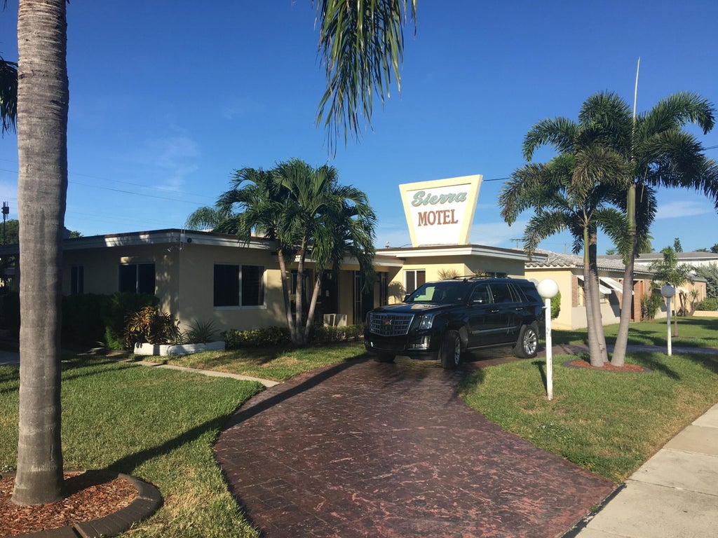 Photo of 1743 RODMAN Street, Hollywood, FL 33020 (MLS # B26055617)