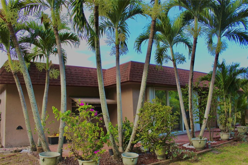 Photo of 1906 Palmland Drive #3, Boynton Beach, FL 33436 (MLS # F10512203)