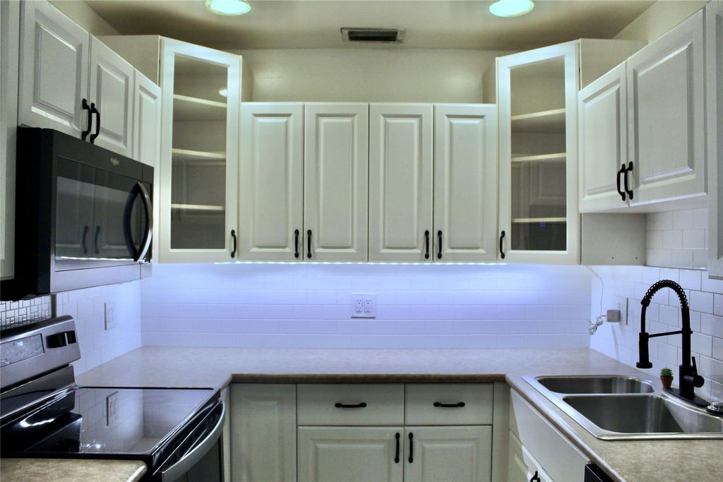 Photo of 1906 Palmland Drive #3, Boynton Beach, FL 33436 (MLS # F10512203)