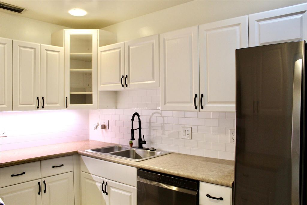 Photo of 1906 Palmland Drive #3, Boynton Beach, FL 33436 (MLS # F10512203)