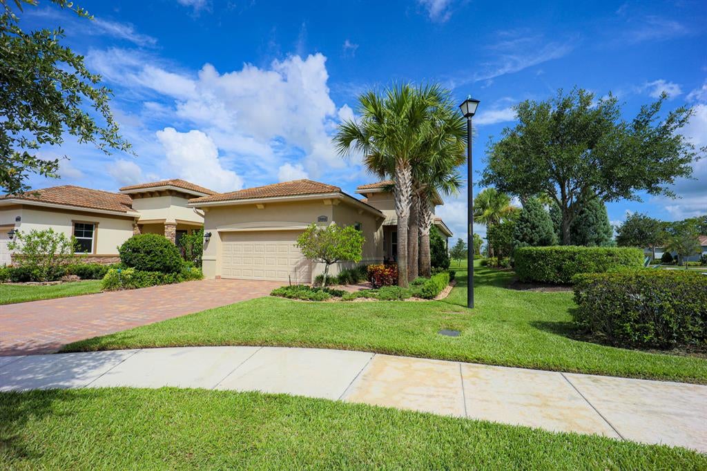 Photo of 20046 SW Caserta Way Way, Port Saint Lucie, FL 34986 (MLS # R10815580)
