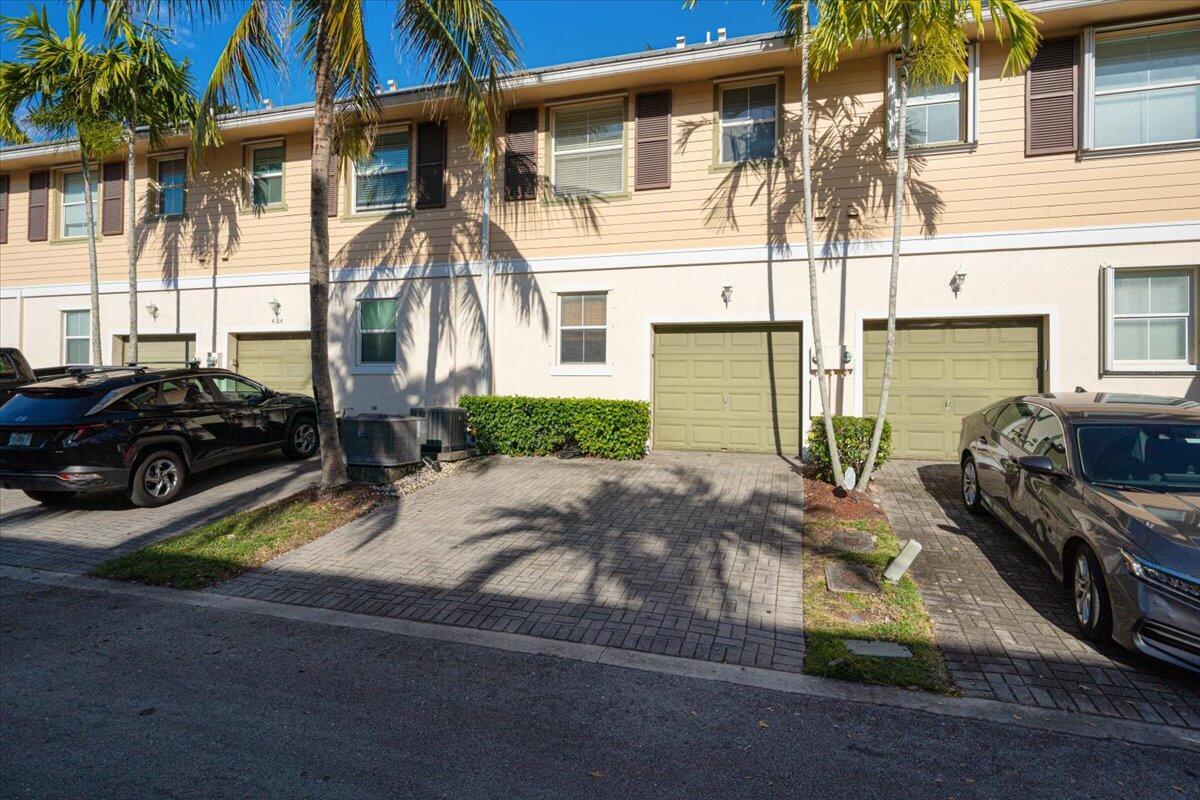 ABACOA TOWN CENTER 3 - Residential Lease