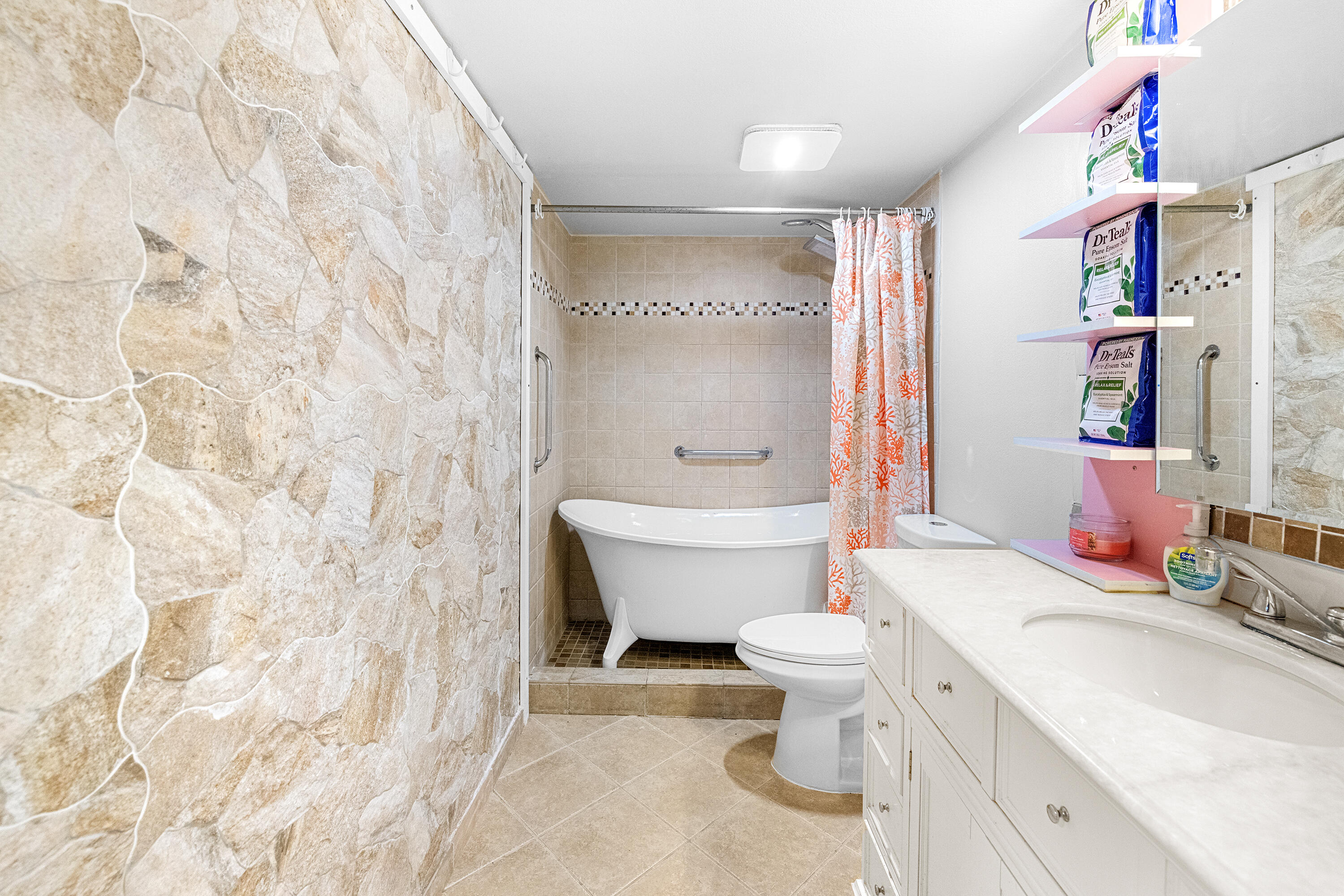 PALM BEACH HOUSE CONDO - Residential