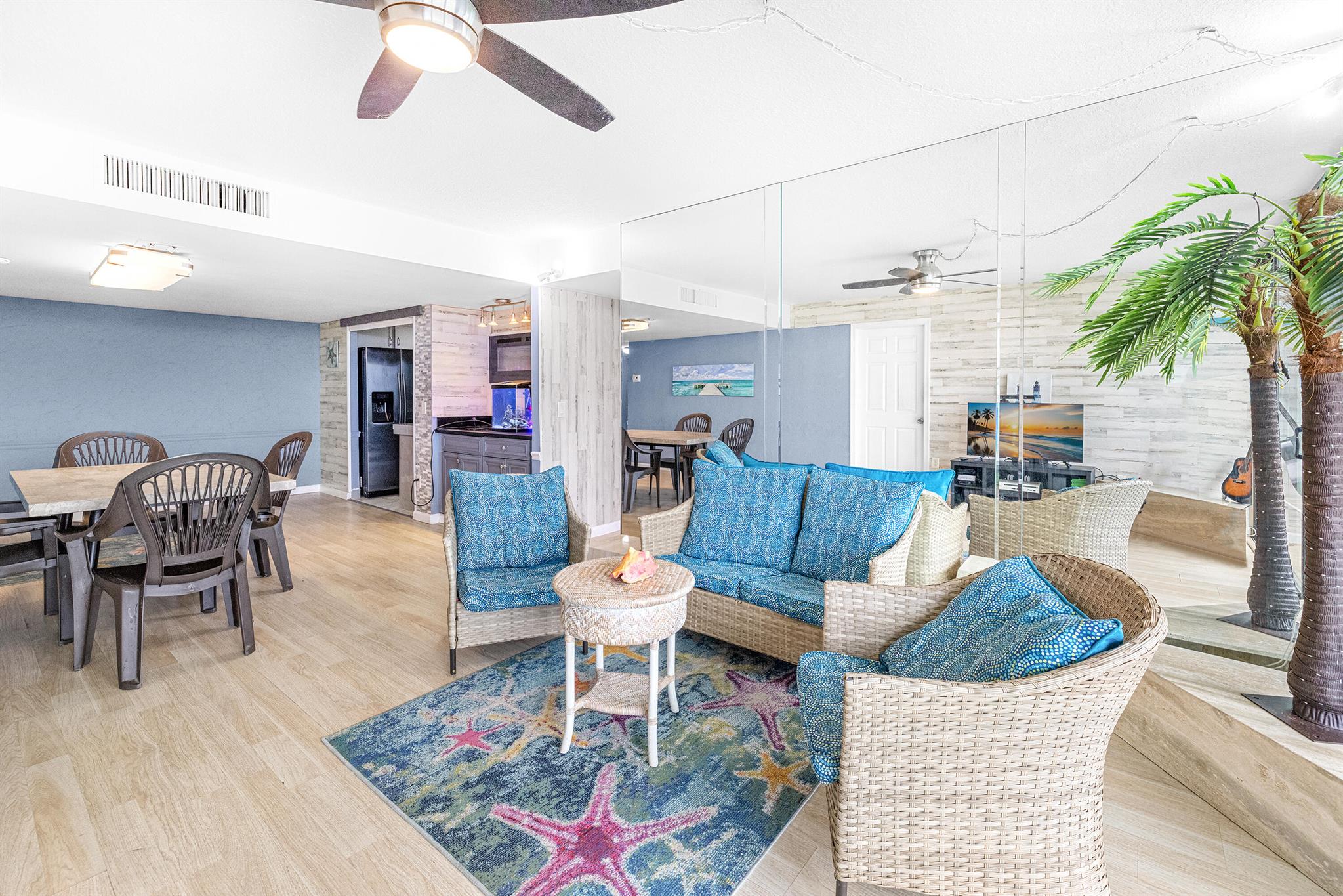 PALM BEACH HOUSE CONDO - Residential