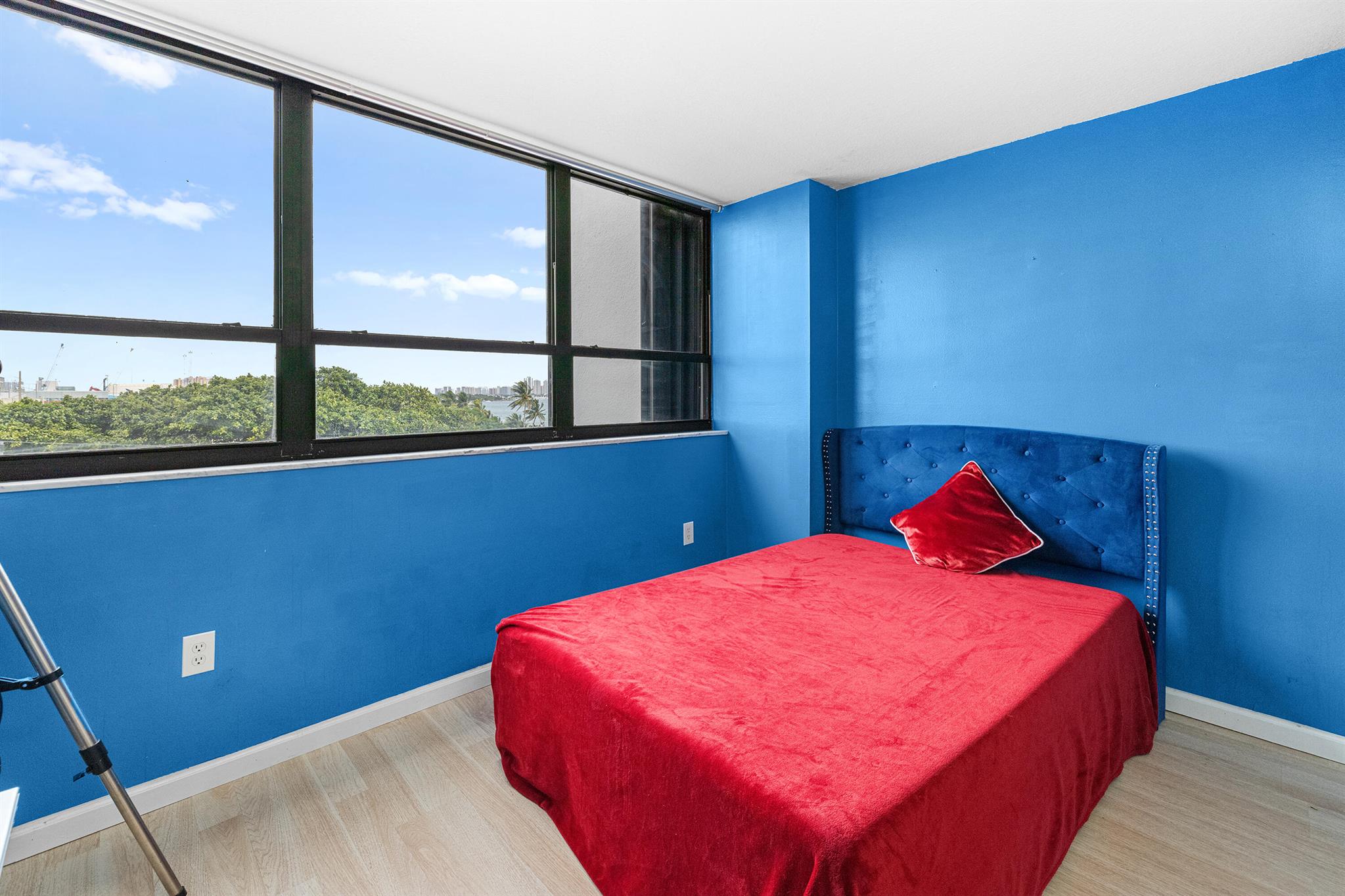 PALM BEACH HOUSE CONDO - Residential