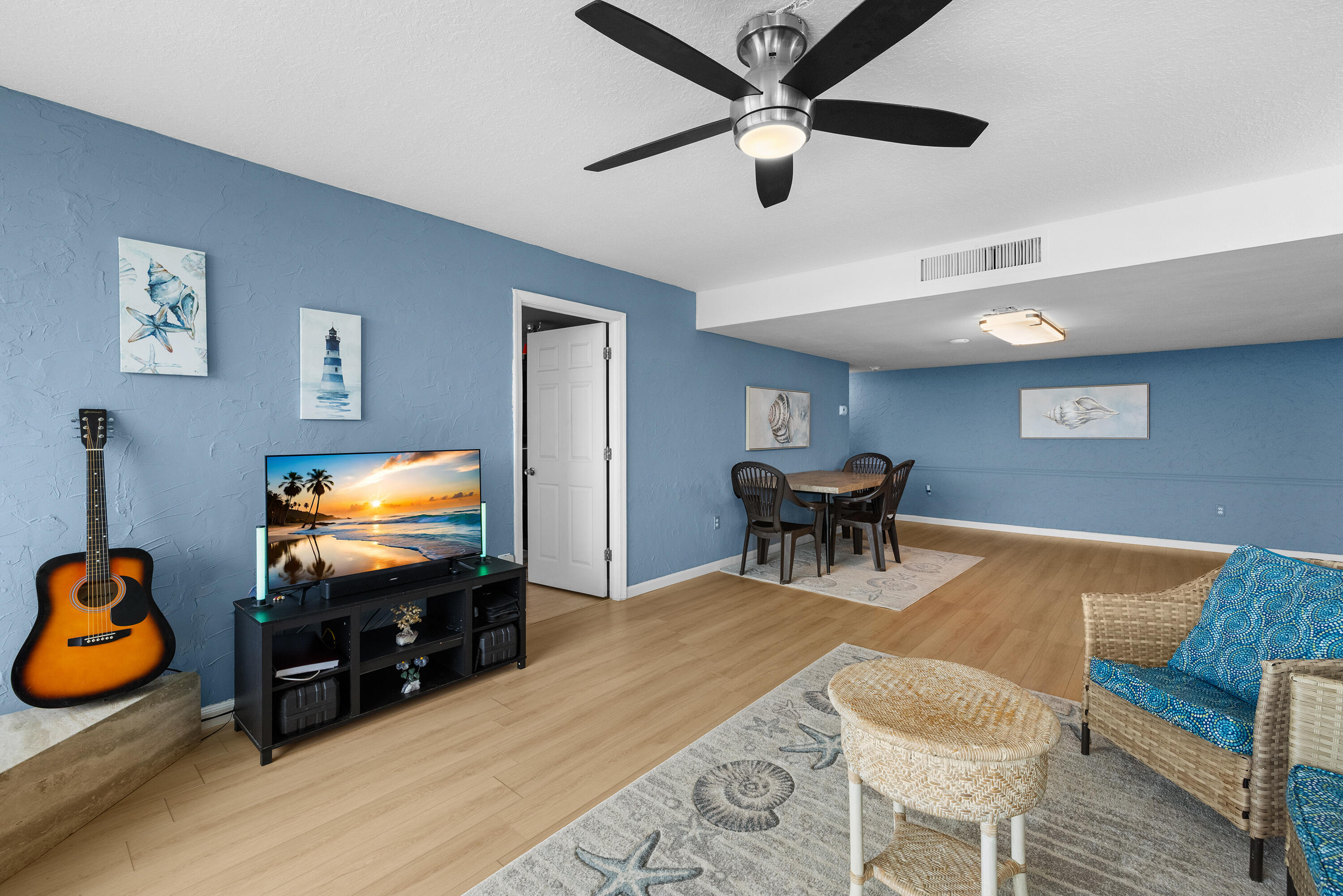 PALM BEACH HOUSE CONDO - Residential