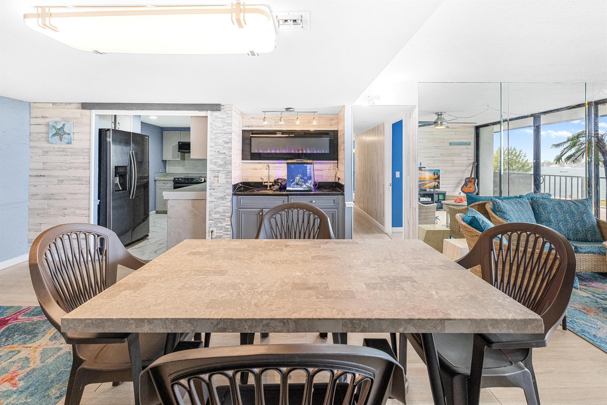 PALM BEACH HOUSE CONDO - Residential