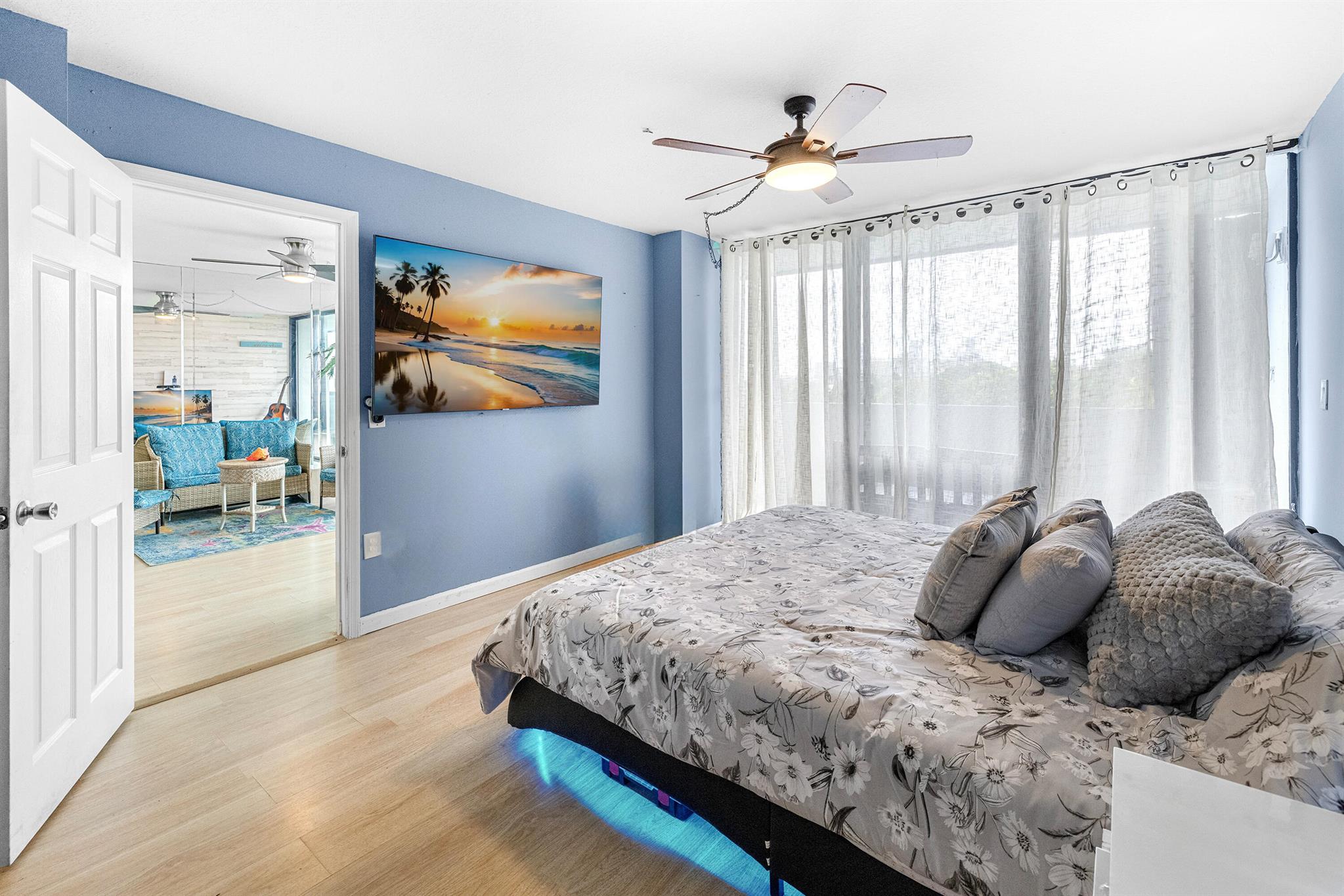 PALM BEACH HOUSE CONDO - Residential