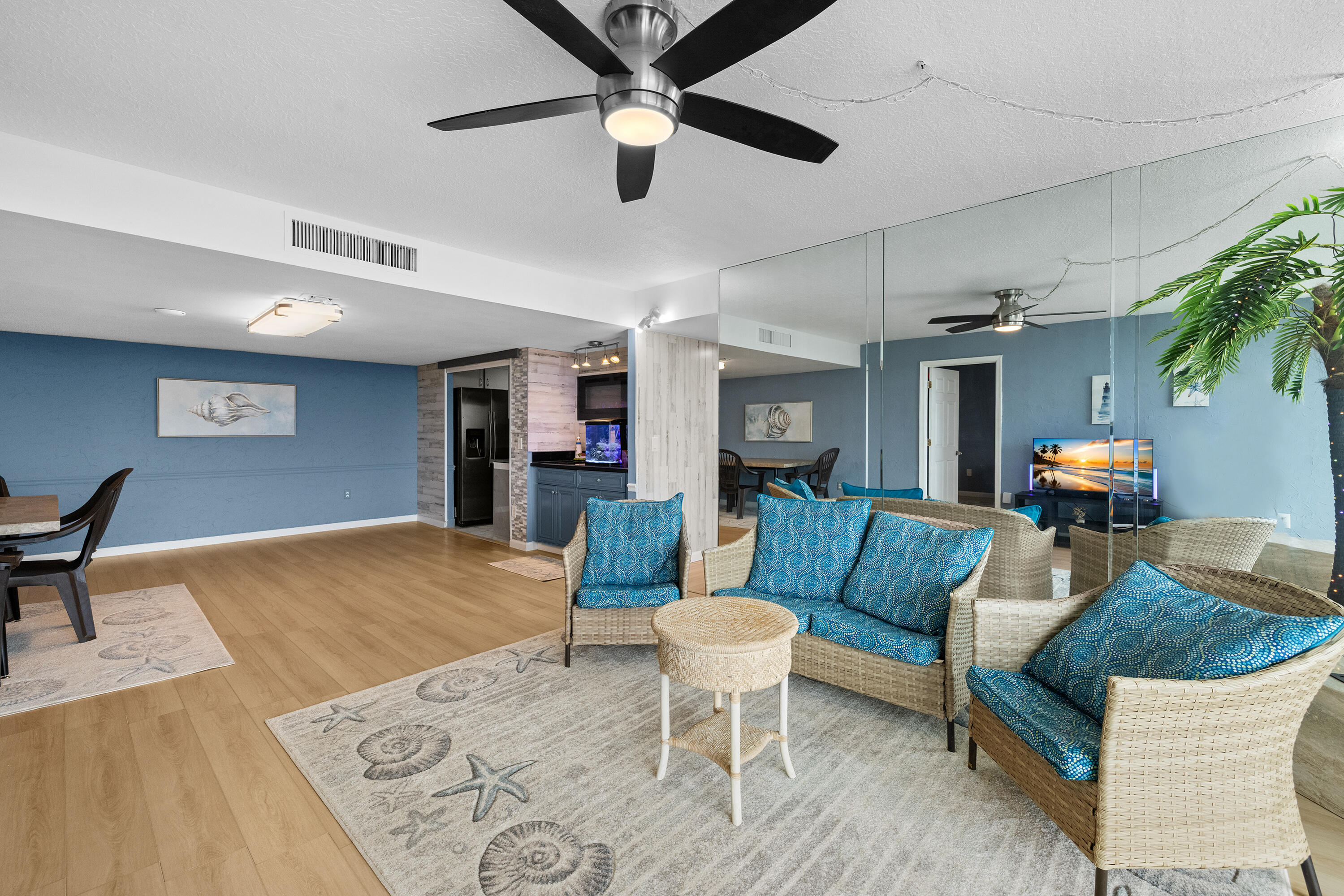 PALM BEACH HOUSE CONDO - Residential