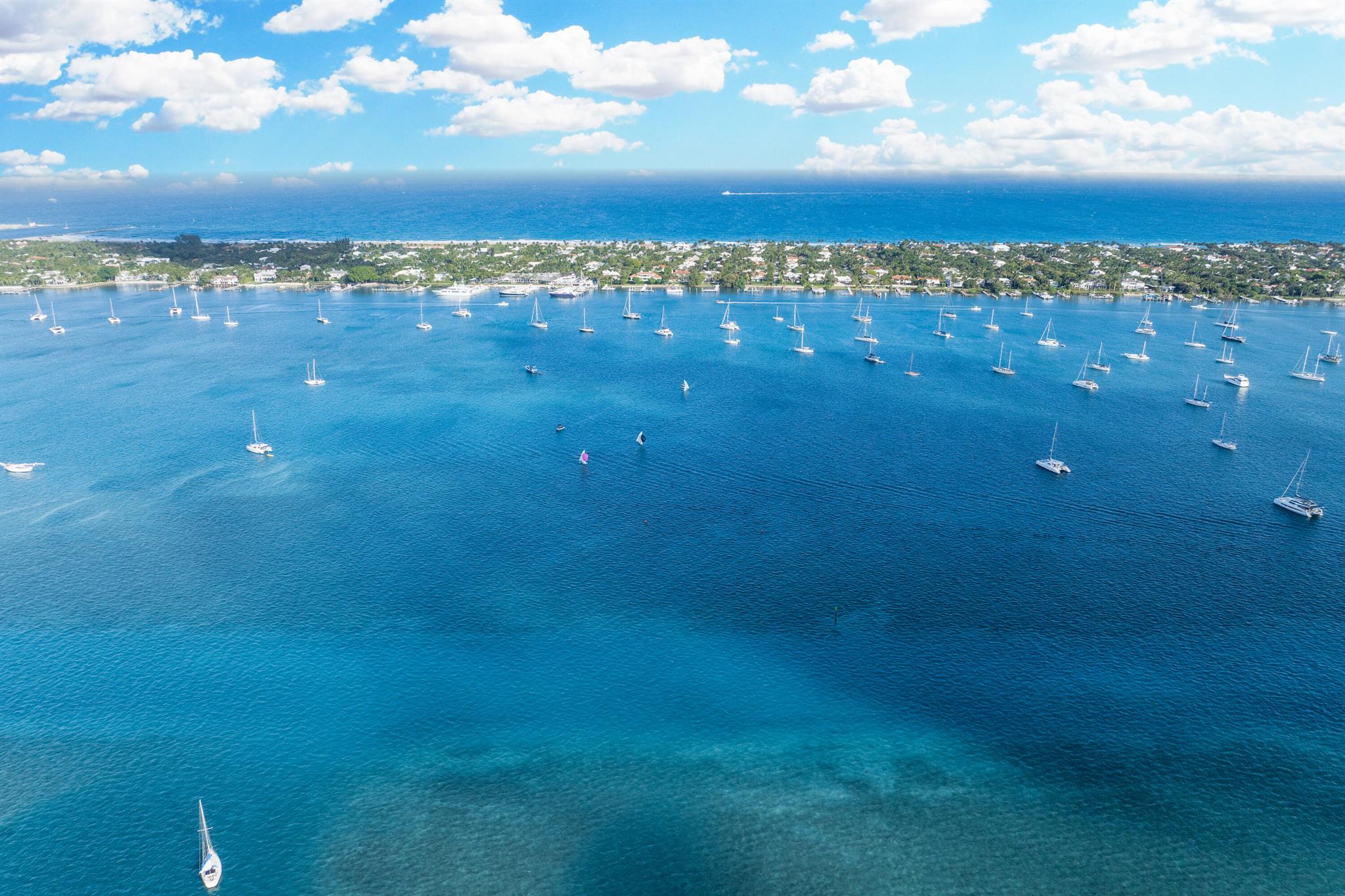 PALM BEACH HOUSE CONDO - Residential