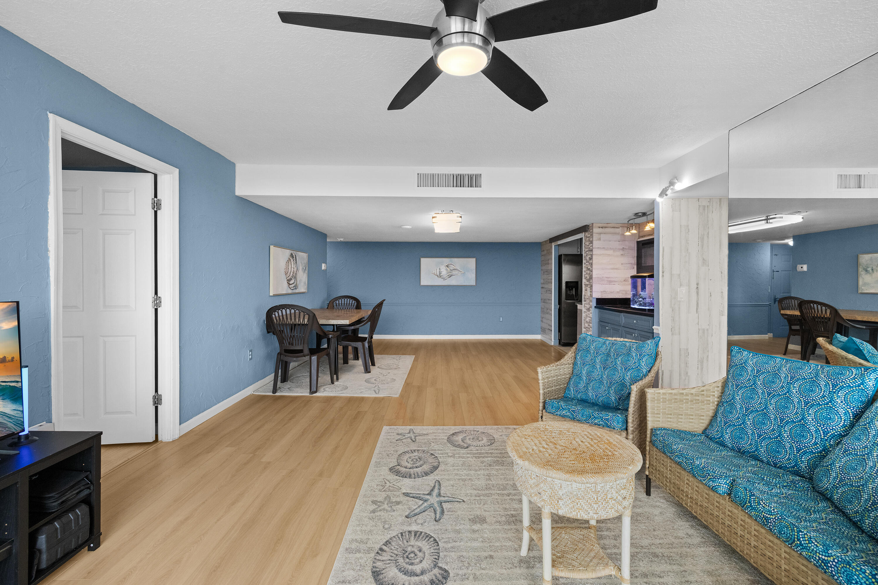 PALM BEACH HOUSE CONDO - Residential