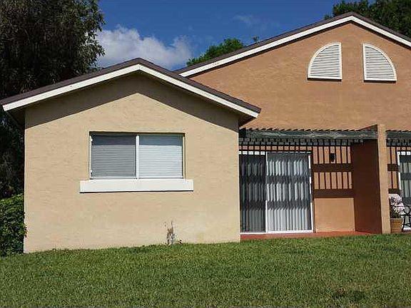 1044 Lake Victoria Dr B