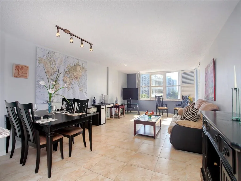 3015 N Ocean Blvd Unit 4K