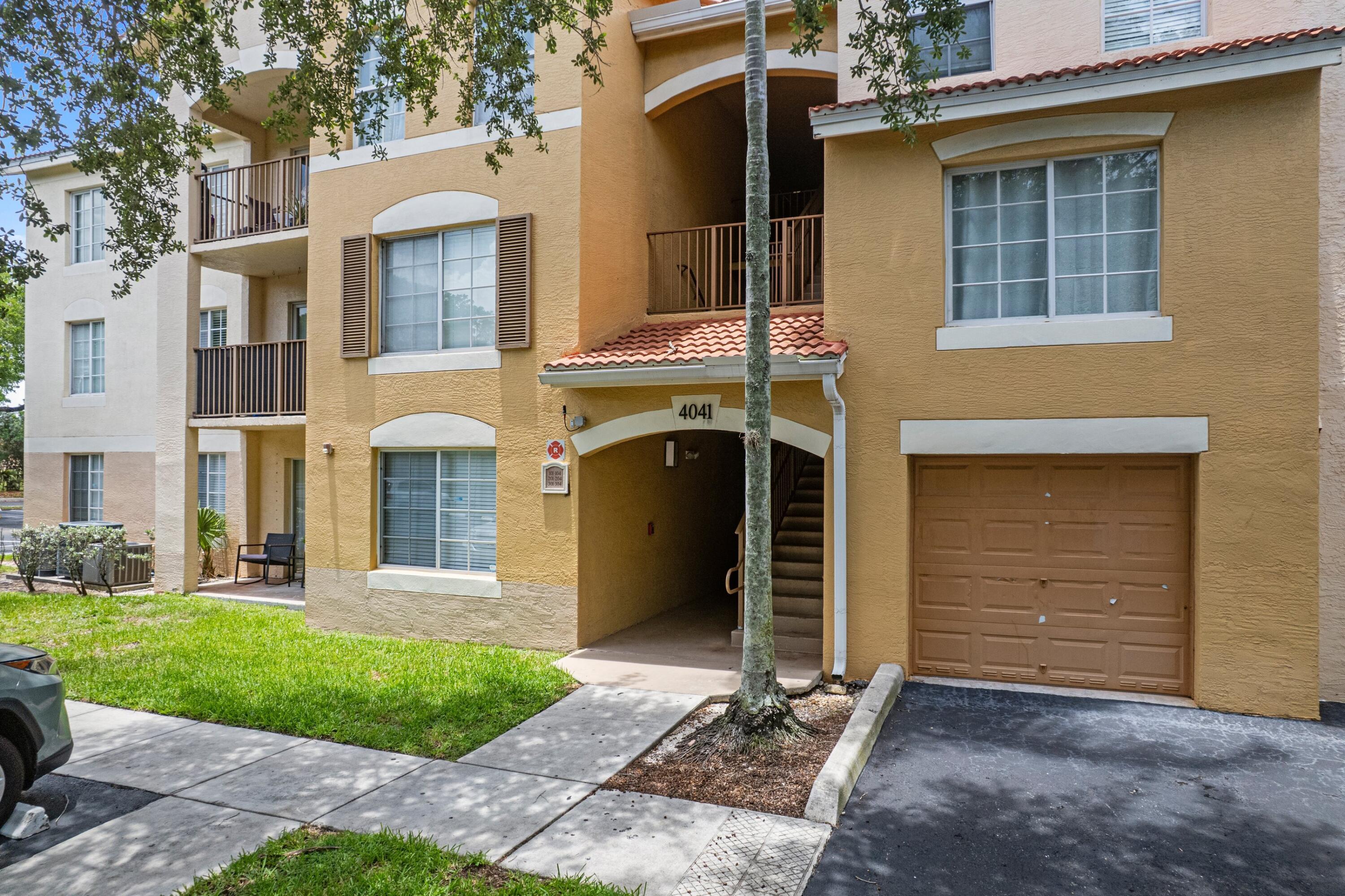 4041 SAN MARINO Boulevard 202