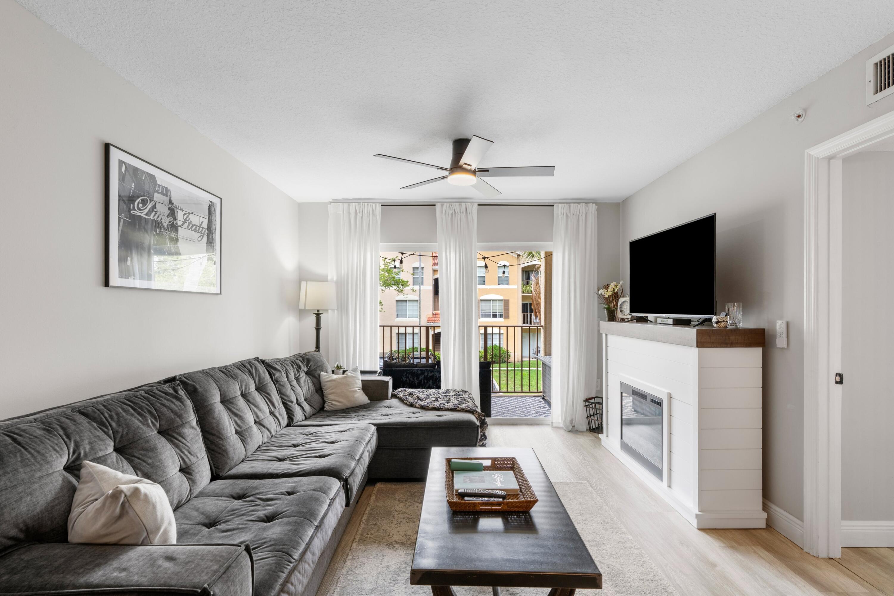 4041 SAN MARINO Boulevard 202