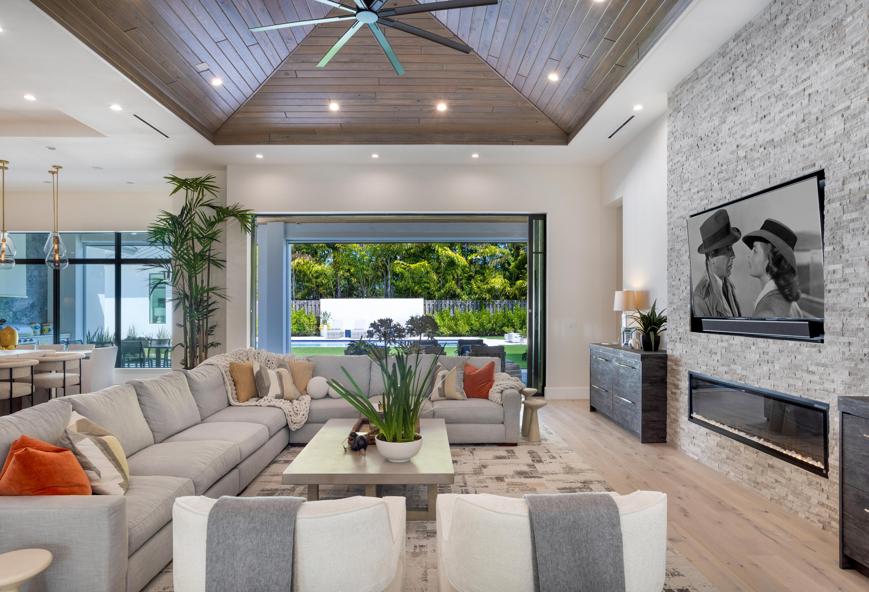 S/D OF 8-46-43 - Residential