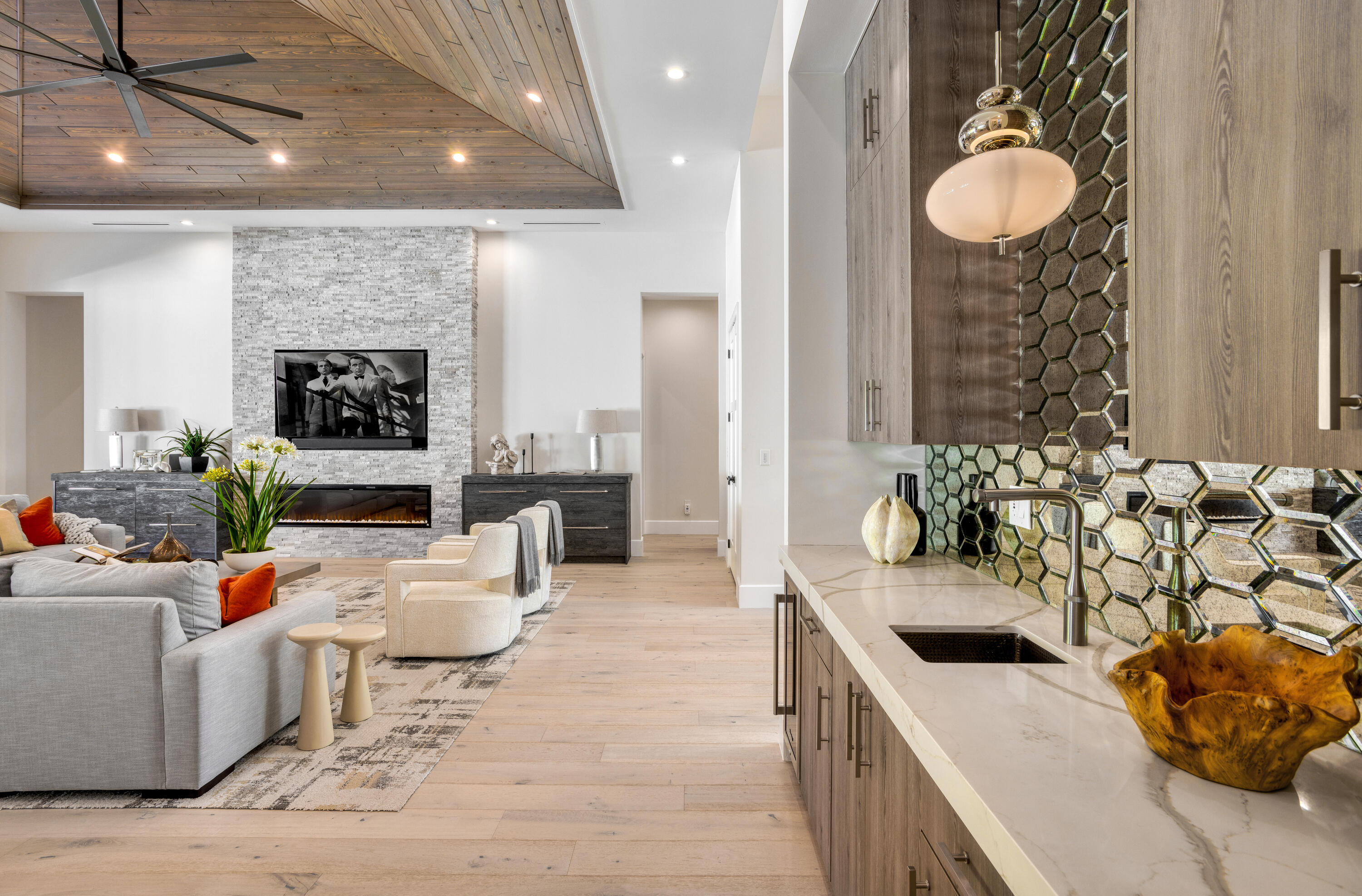 S/D OF 8-46-43 - Residential