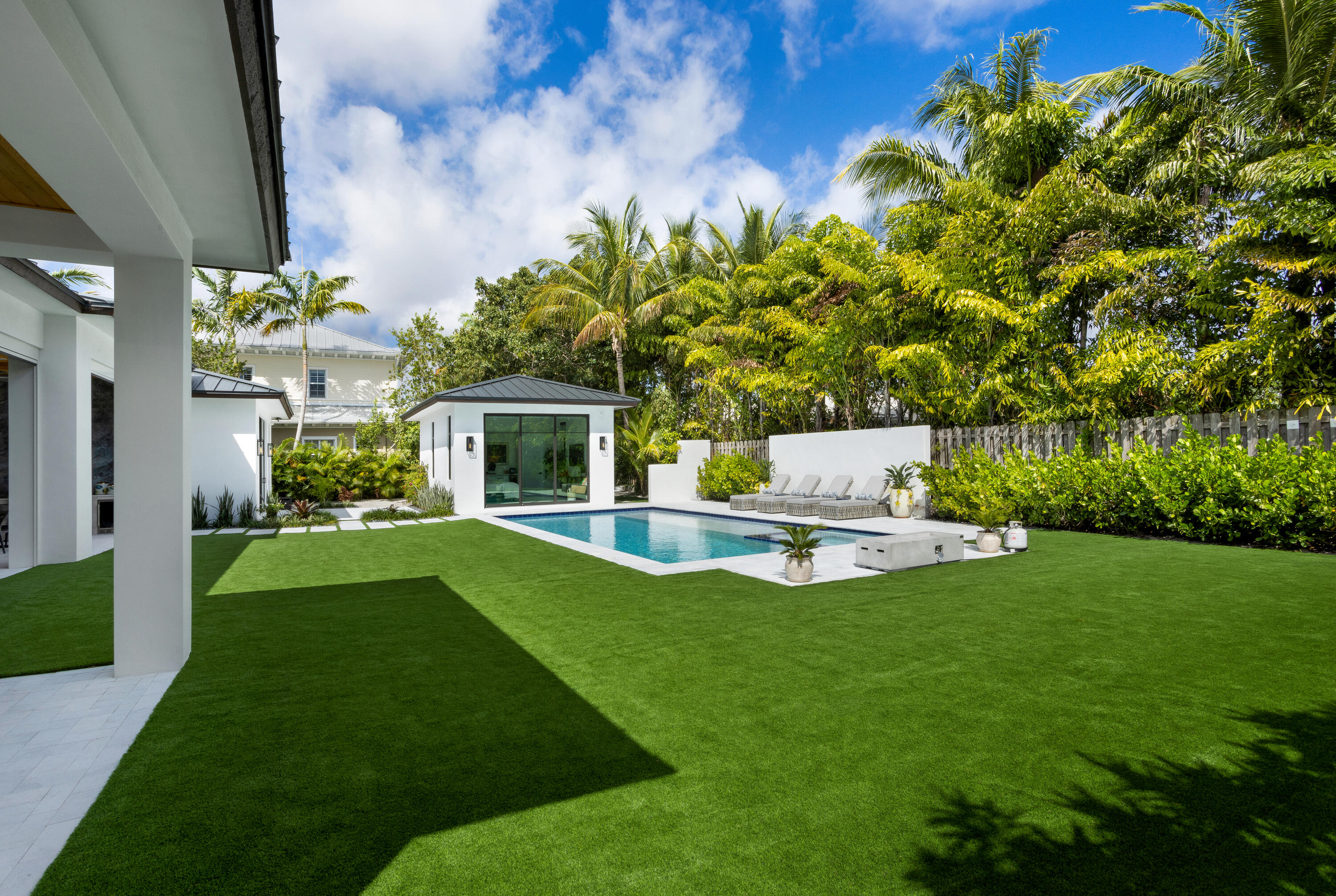 S/D OF 8-46-43 - Residential