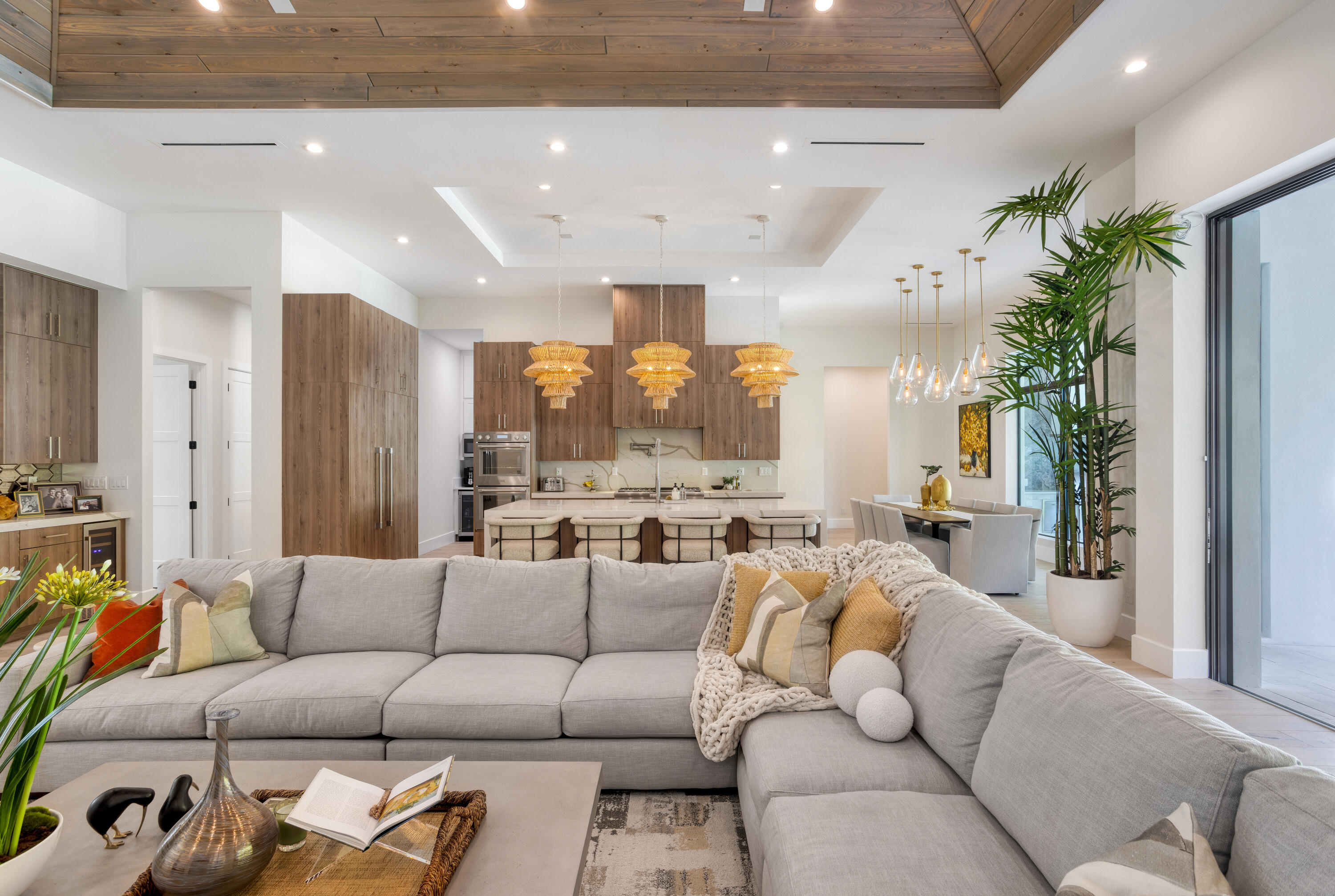 S/D OF 8-46-43 - Residential