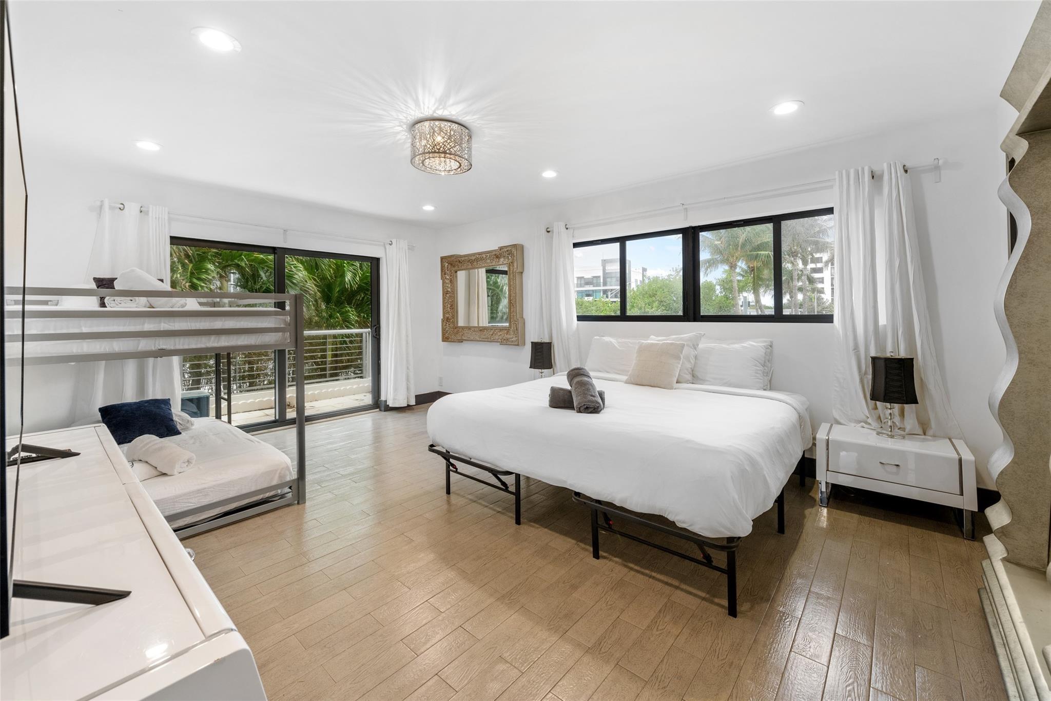 LAUDERDALE BEACH - Residential