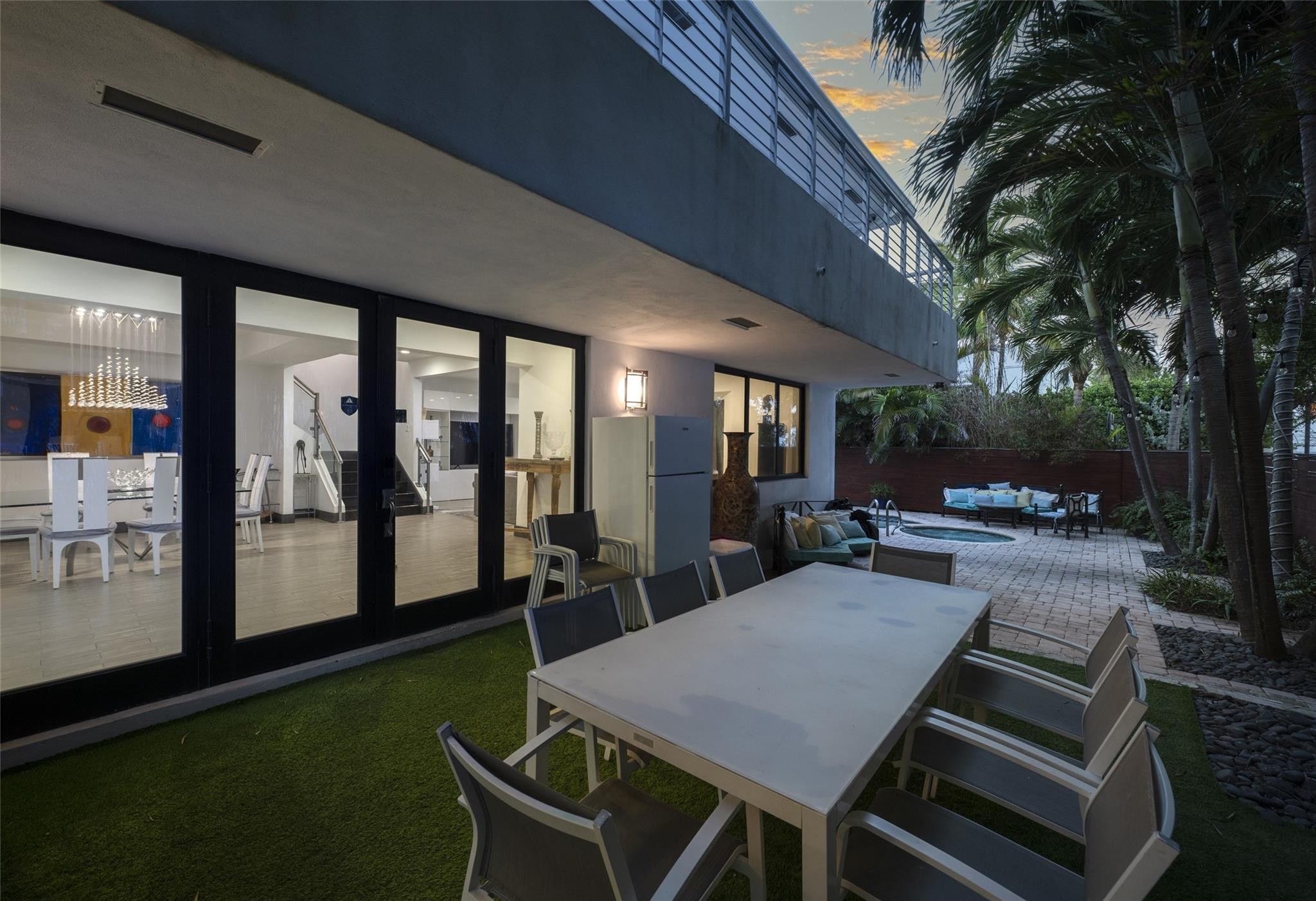 LAUDERDALE BEACH - Residential