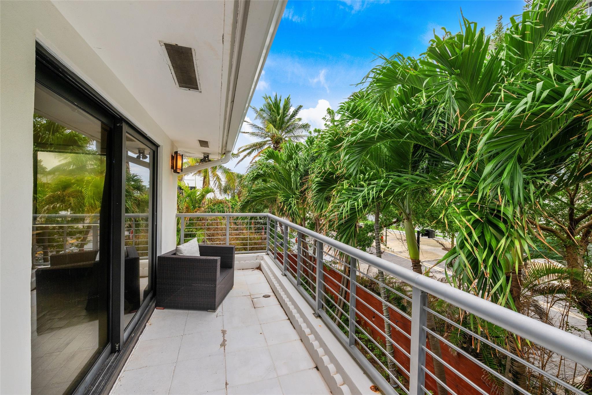 LAUDERDALE BEACH - Residential