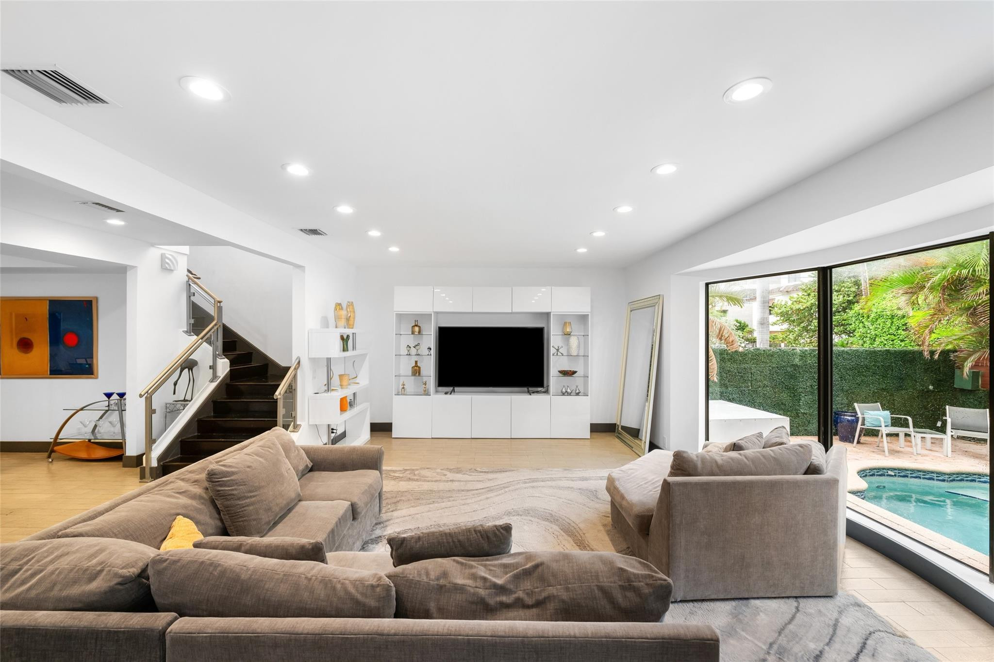 LAUDERDALE BEACH - Residential