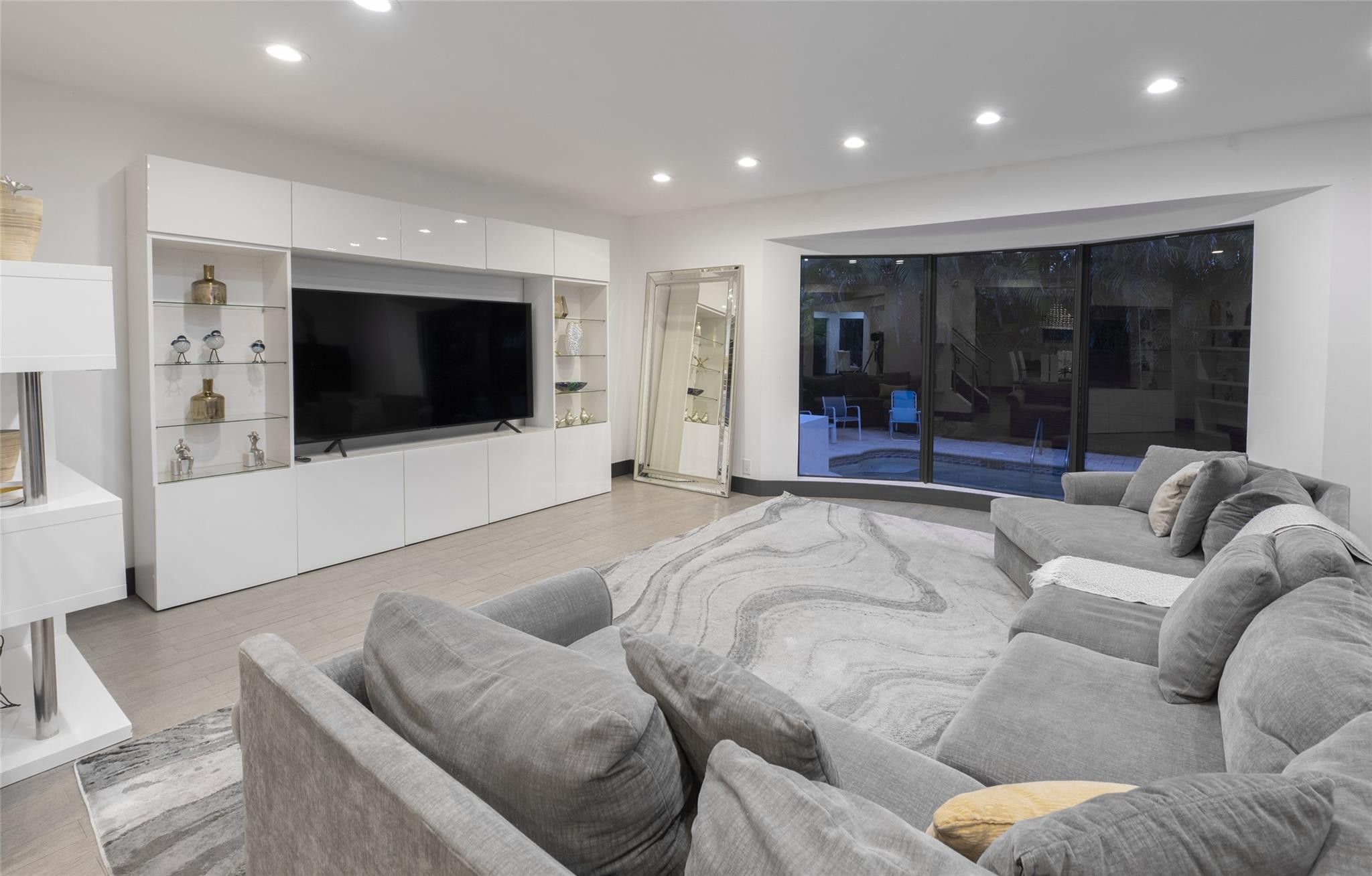 LAUDERDALE BEACH - Residential