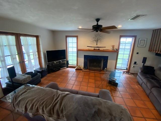 COUNTRY CLUB RANCHES SEC - Residential