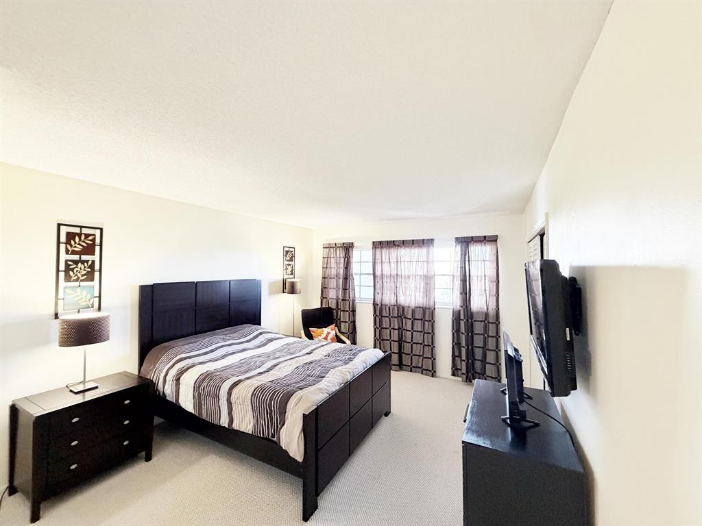 NO 22 PALM-AIRE COUNTRY CLUB - Residential