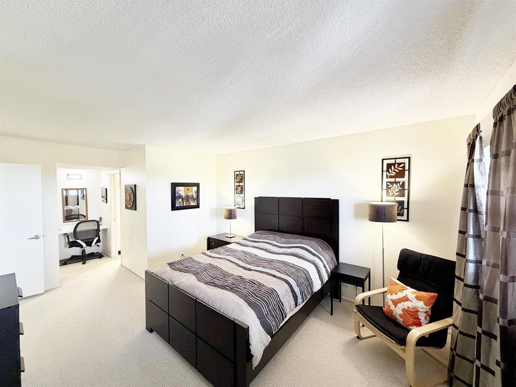 NO 22 PALM-AIRE COUNTRY CLUB - Residential