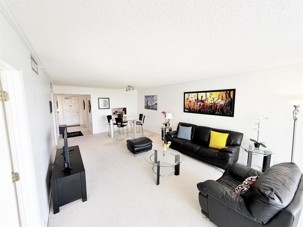 NO 22 PALM-AIRE COUNTRY CLUB - Residential