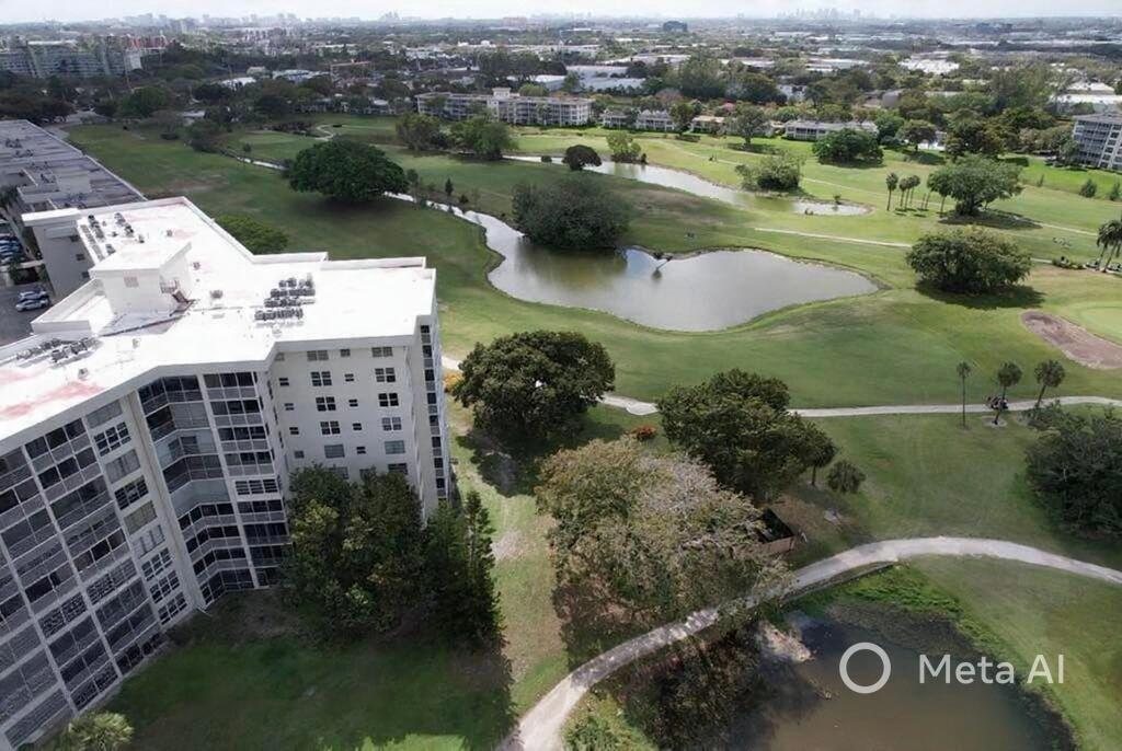 NO 22 PALM-AIRE COUNTRY CLUB - Residential