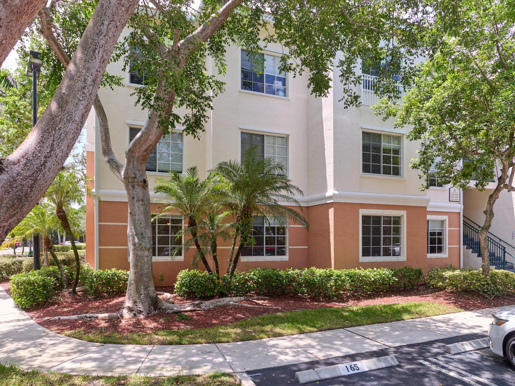 Photo of 6101 Myrtlewood Circle W, Palm Beach Gardens, FL 33418 (MLS # B26054804)
