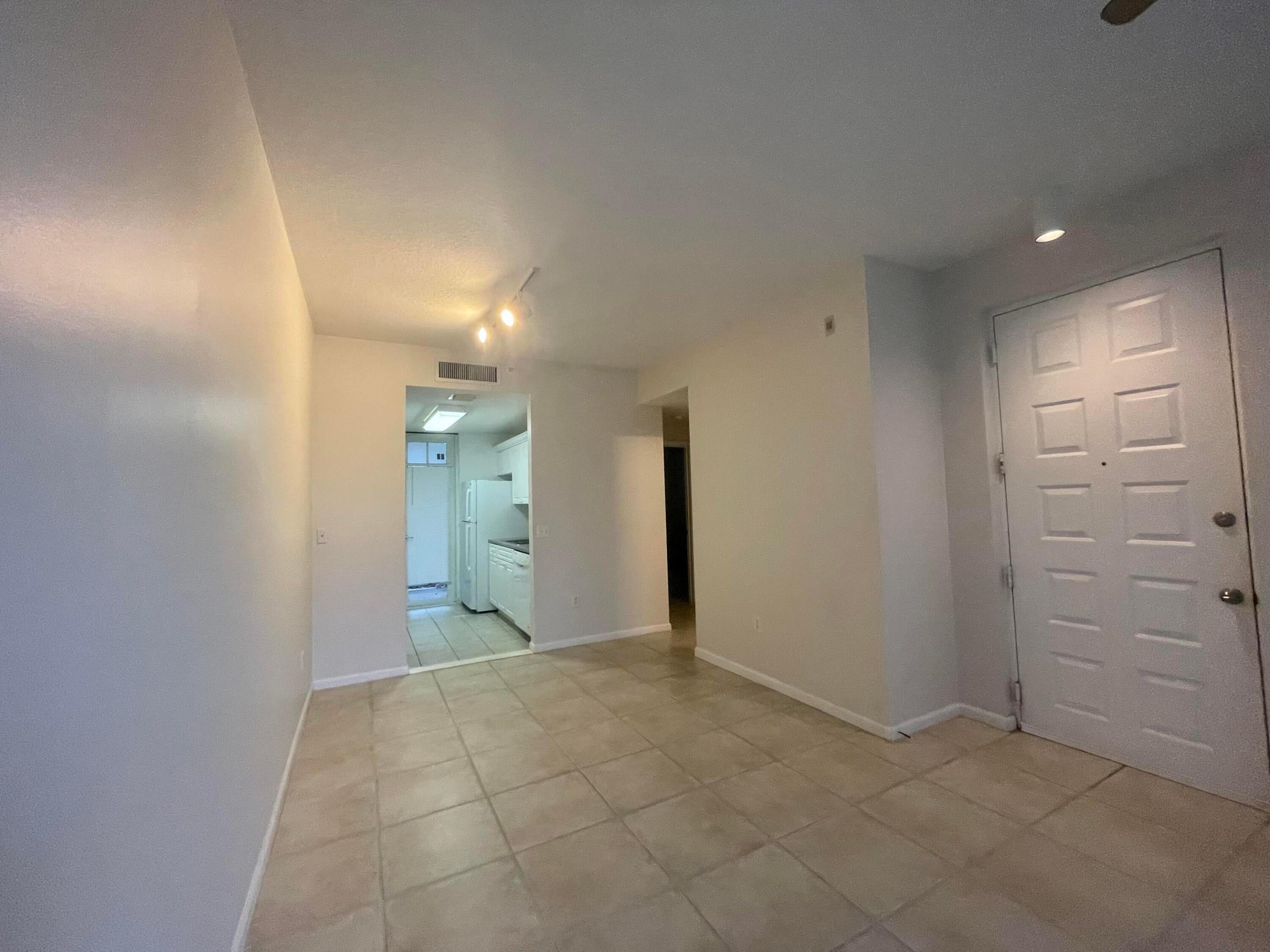4812 S Central Boulevard 15