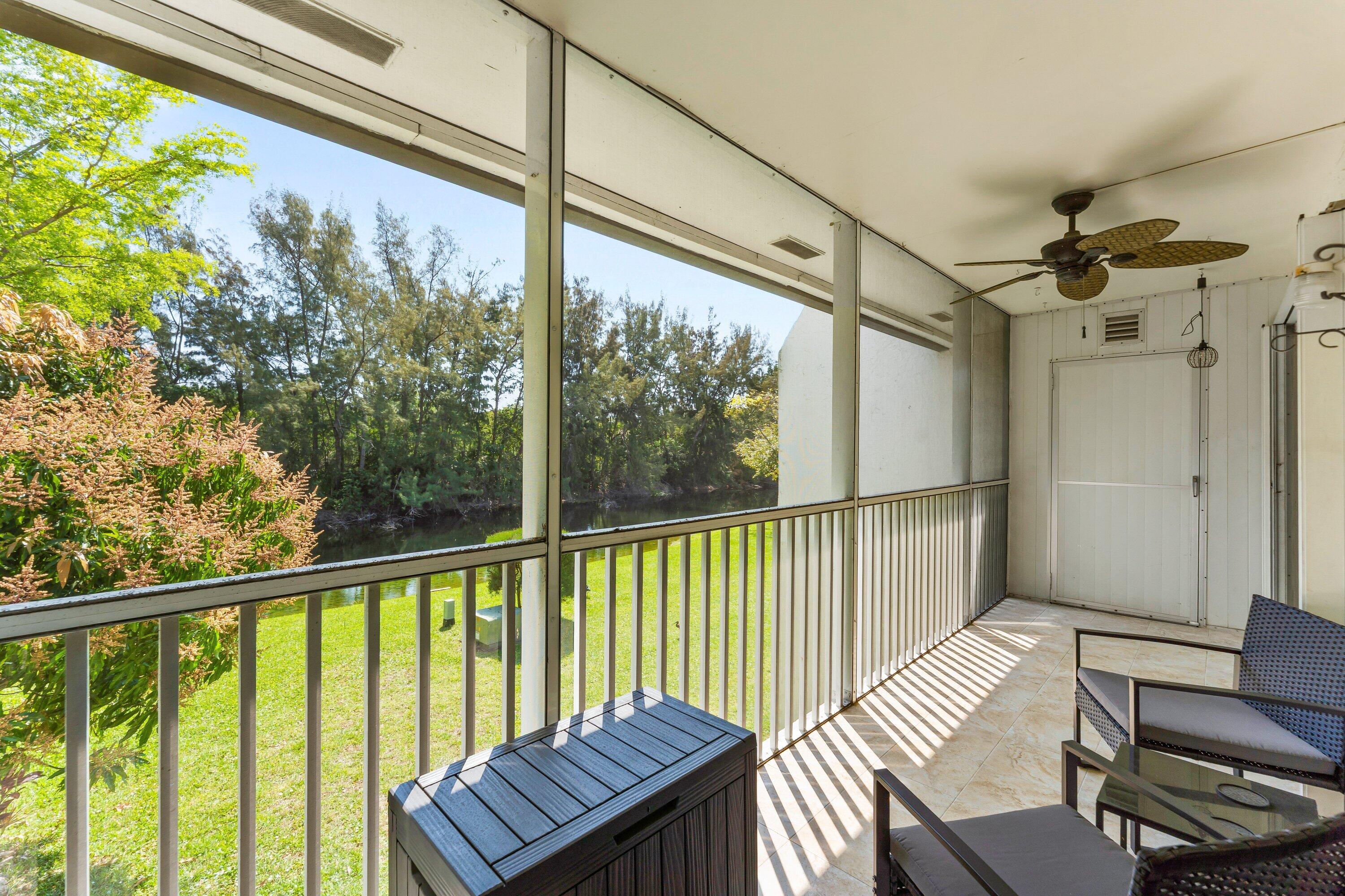 GOLDEN LAKES VILLAGE COND - Residential