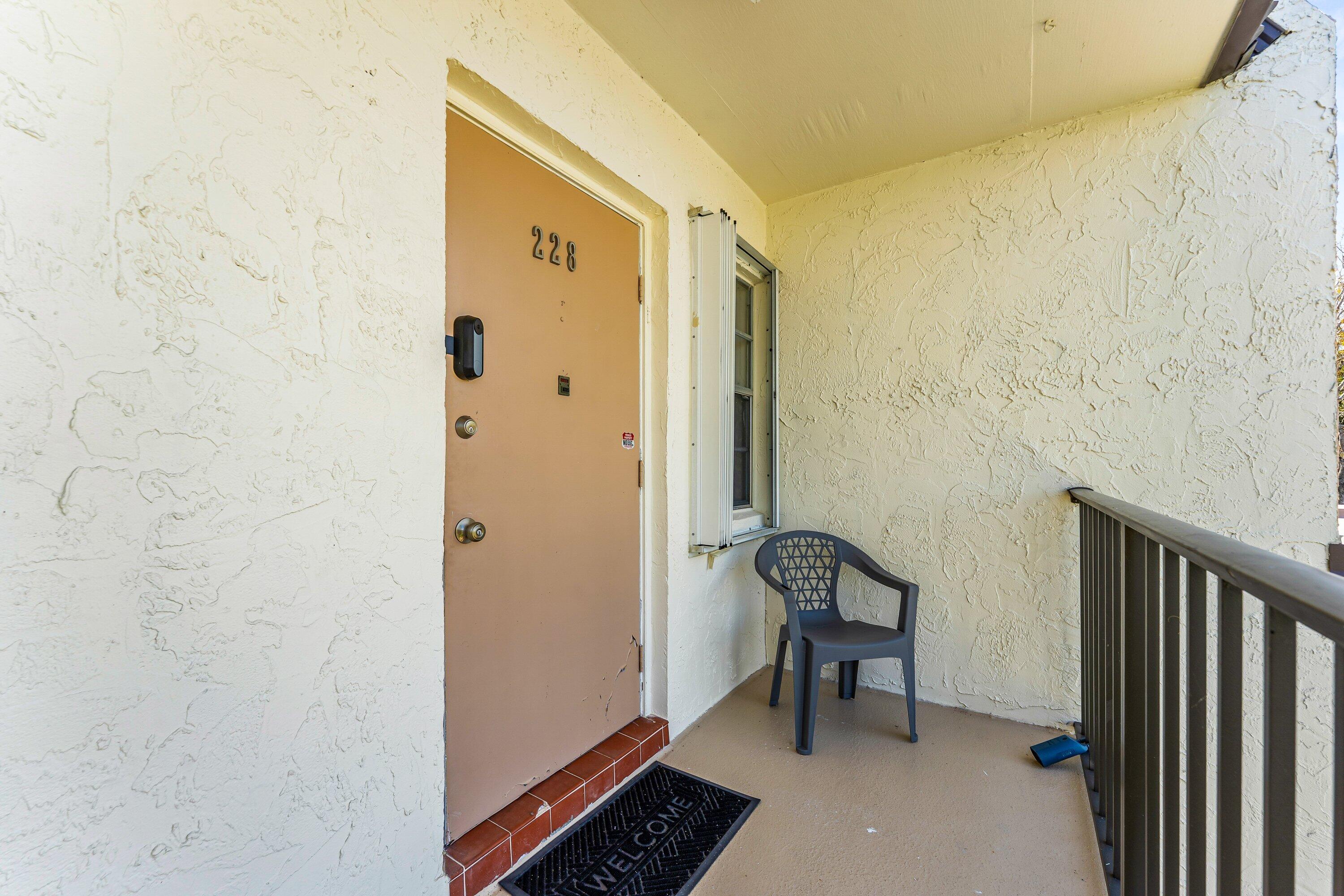 GOLDEN LAKES VILLAGE COND - Residential