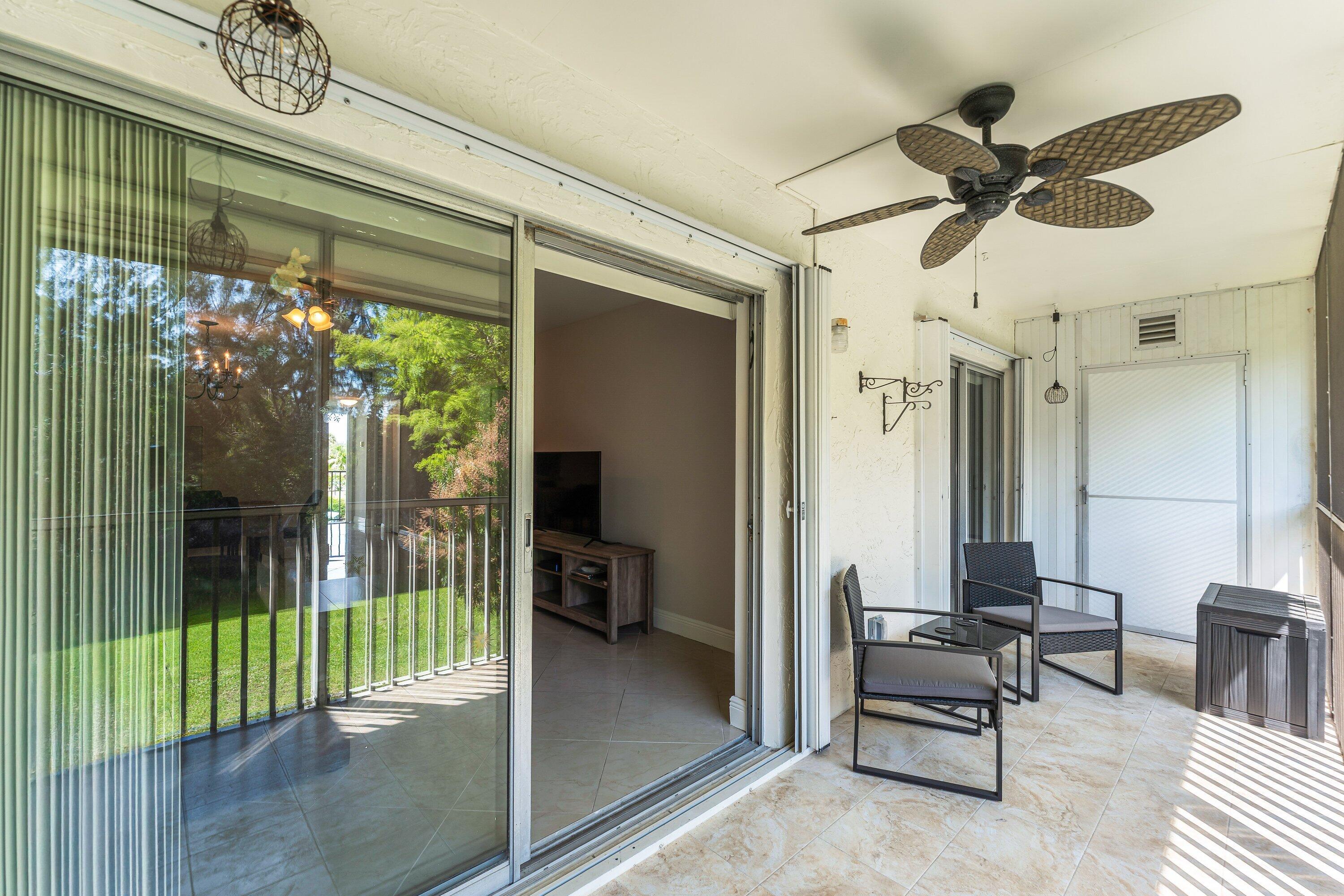 GOLDEN LAKES VILLAGE COND - Residential